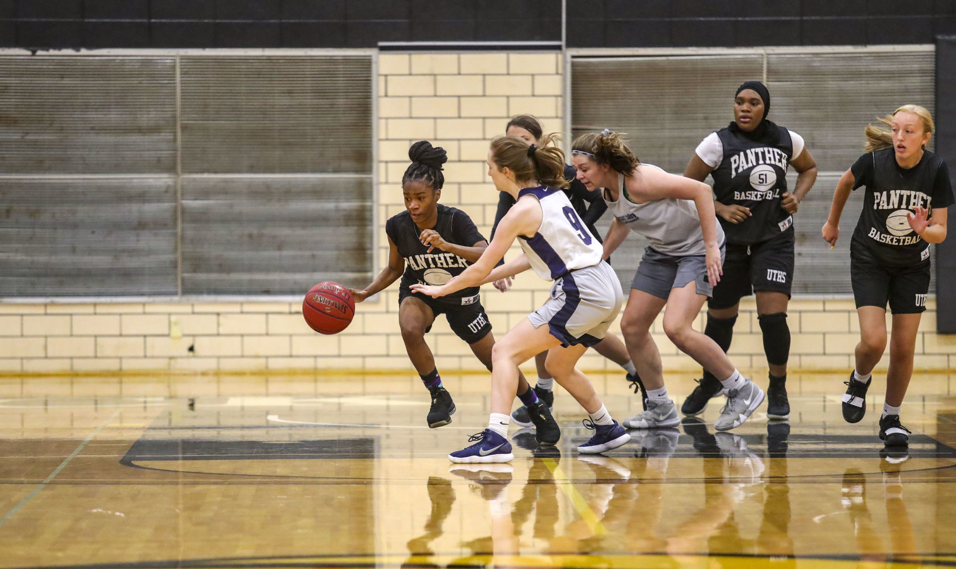 062819-mda-spt-girlshoops-017